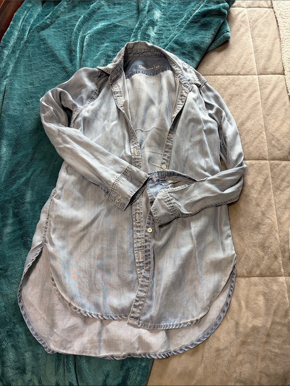 Light Wash Denim Button-Up Shirt gap 1969 XS